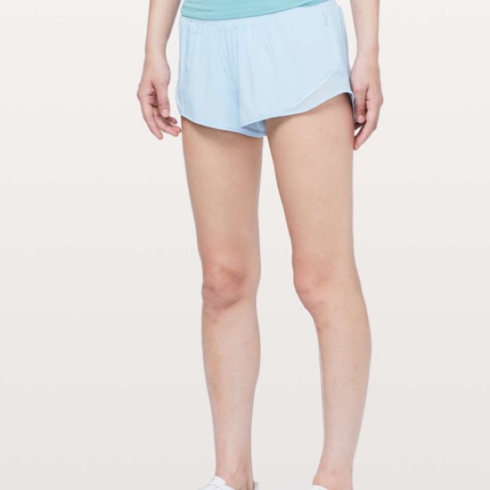 🍋Lululemon Hotty Hot ll Short!